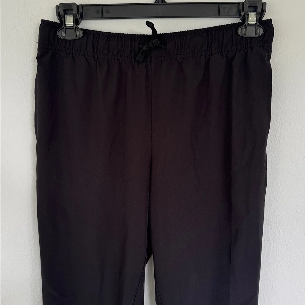Athletic Works DriWorks girl’s black tapered ankle windbreaker joggers size XL